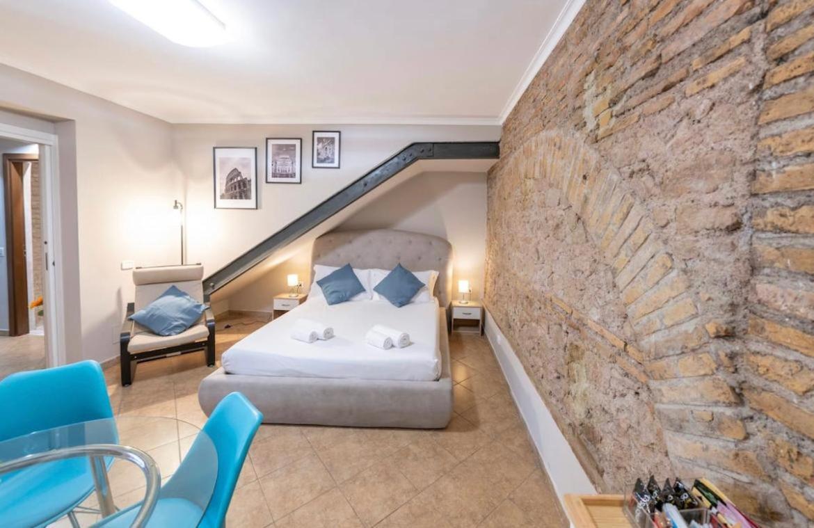 - 1 Floor Apartment Rom